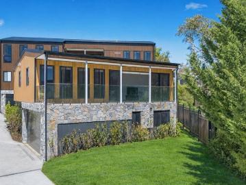 Jindabyne, Snowy River, Victoria - Balcony