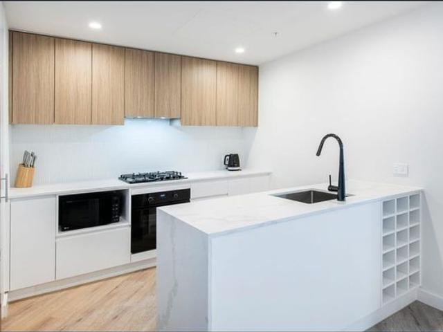 Brand New Apartment in CBD Southport