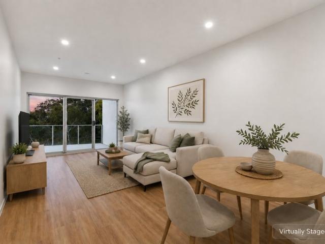 Brand New Apartment with Expansive Parkland Views