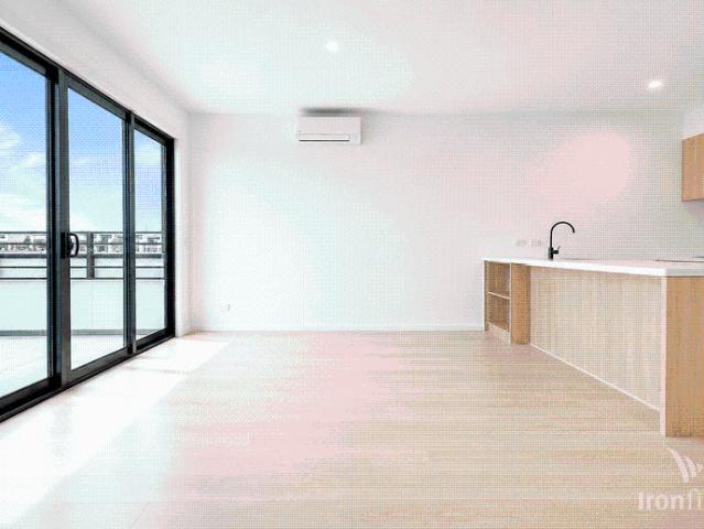 Brand New Architectural Gem in Aurora Estate