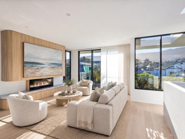 Brand New Architectural Luxury in the Heart of Thirroul
