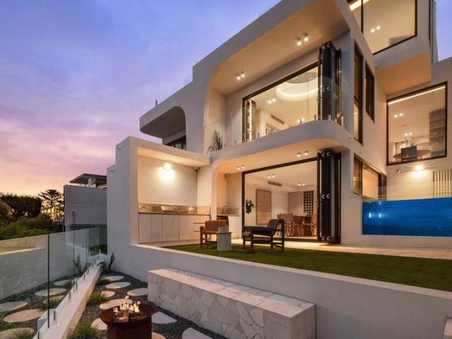Brand New Architectural Luxury with Panoramic Ocean, City and Harbour Views