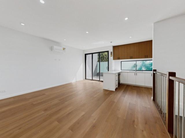 Brand New Architectural Style & Sophisticated Contemporary Living