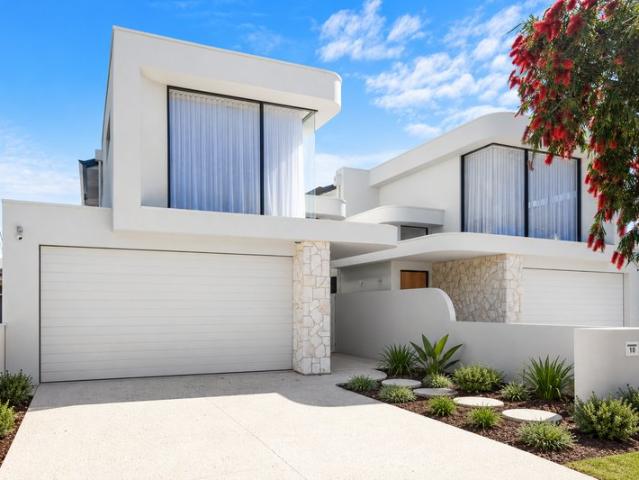 BRAND NEW ARCHITECTURALLY DESIGNED EXECUTIVE RESIDENCE