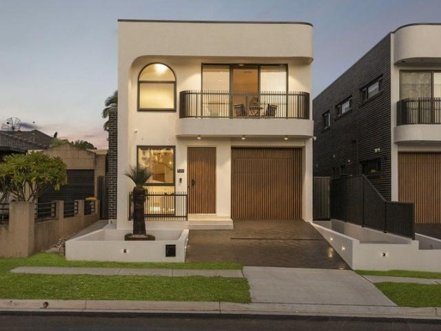 BRAND NEW ARCHITECTURALLY DESIGNED HOME