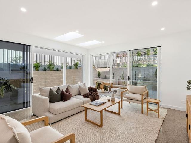 Brand New Architecturally Designed 4 Bedroom Duplex