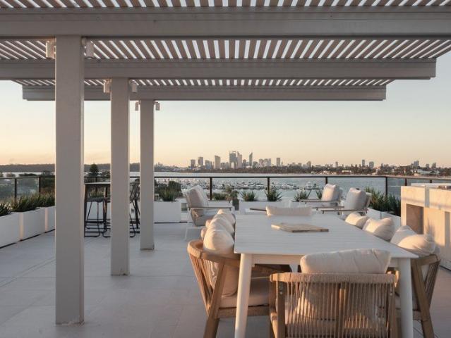 BRAND NEW, BOUTIQUE, LUXURY PENTHOUSE PANORAMIC RIVER AND CITY VIEWS