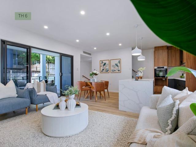 Brand New Boutique, Parkside Living