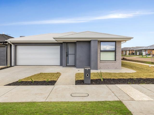 Brand new Bonshaw living at its best!