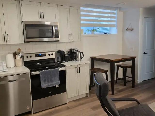 New Bayview Street, 1 Bedroom Furnished