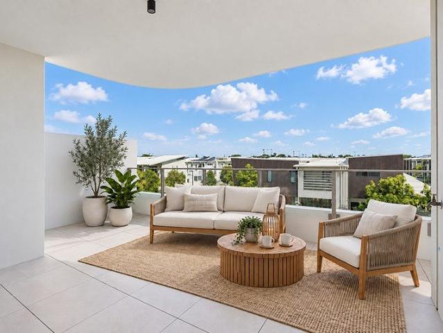 BRAND NEW BASK APARTMENT WITH AN EXPANSIVE PRIVATE BALCONY