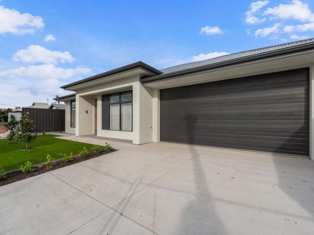 Brand New BEAUTIFUL 3 Bedroom Home in Queenstown!