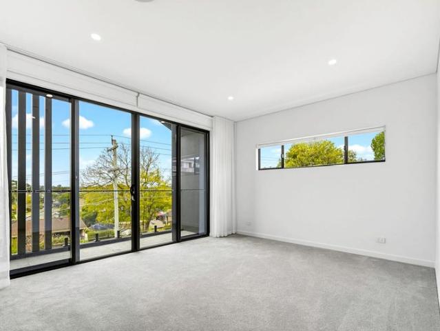 Brand New, Beautifully Finished & Ready to Enjoy