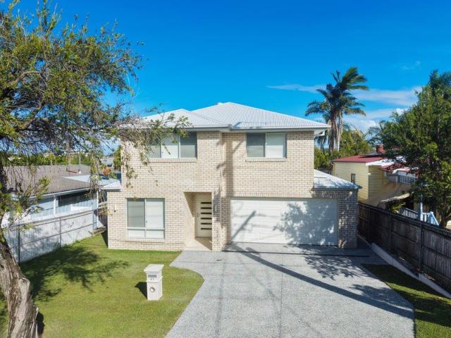Brand New Build East Of Oxley !