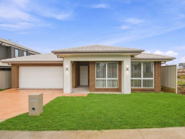 BRAND NEW BUILD, PRIME LOCATION!