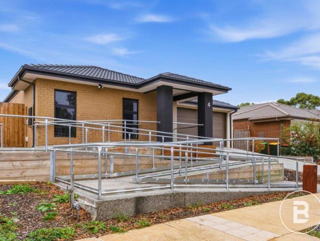 BRAND NEW BUILT FIVE BEDROOM HOME IN PERFECT LOCATION