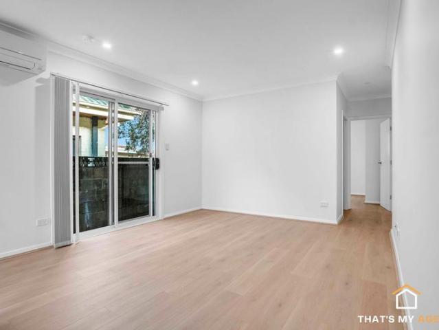 Brand New Granny Flat and walk to shop and station