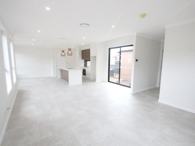 BRAND NEW DOUBLE STOREY 3 BEDROOM DUPLEX