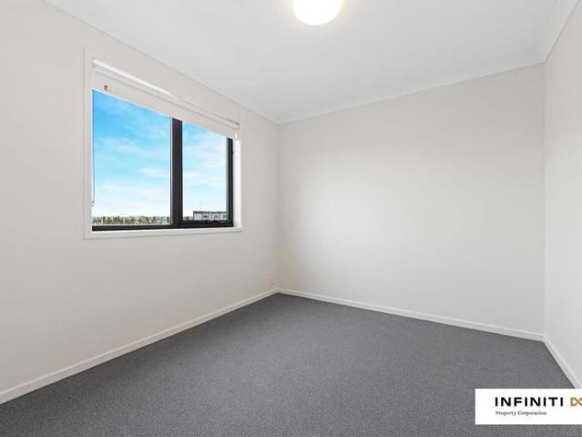 Brand New Double Storey Corner home in MAMBOURIN Estate! Walkable distance to everything!