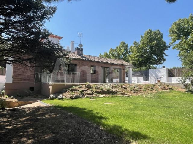 Brand new detached house for rent next to Sant Cugat Golf Club