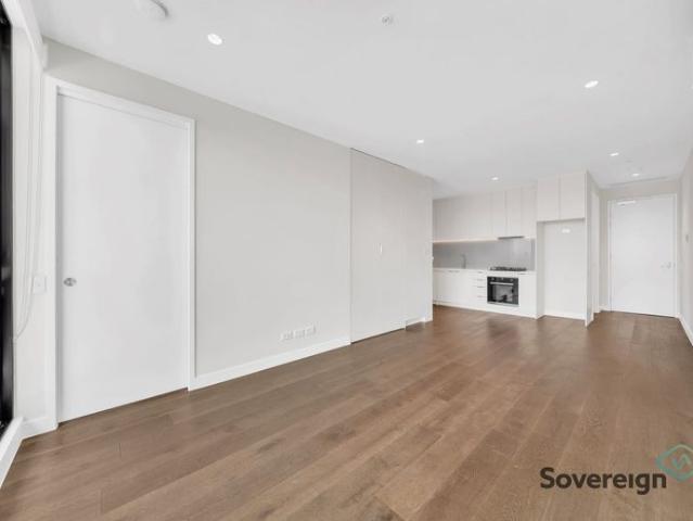 Brand New Designer Apartment with Spectacular Views in the Prestigious Lonsdale Development