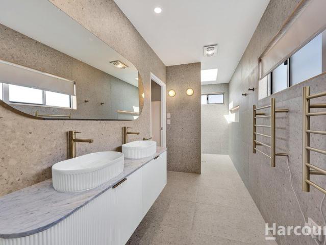 Brand New Designer Living in Bargara