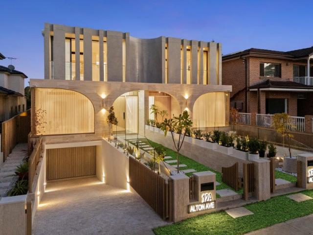 Brand new designer residence on 421sqm with city skyline views