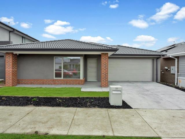 Brand New Diamond Home in the Growing Mount Duneed!