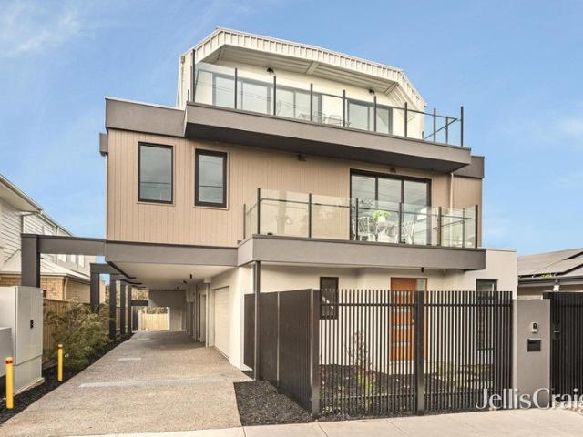 Brand New Dual Living Townhouse Steps to Seaford Beach