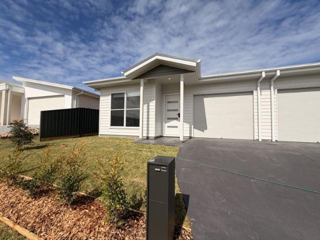 BRAND NEW DUPLEX | MODERN RIVERSIDE LIVING