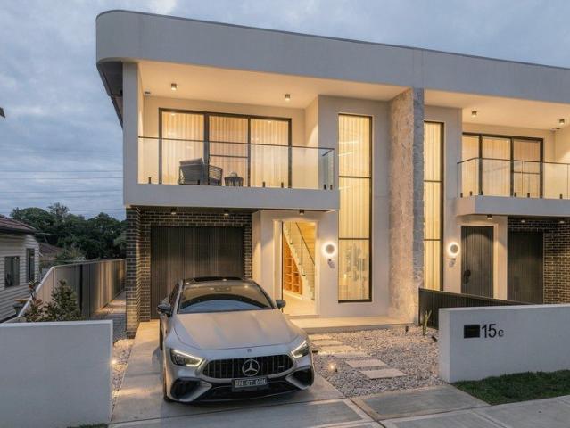 Brand New Duplex | An Architectural Luxury Family Living