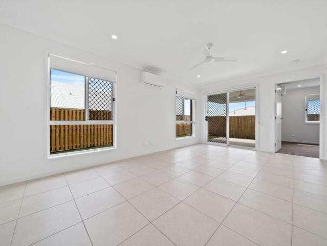 BRAND NEW DUPLEX IN PARK RIDGE