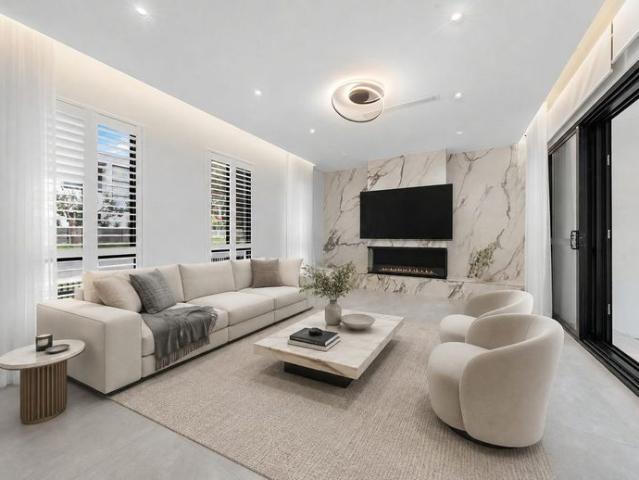 Brand New Duplex With Sunlit Backyard