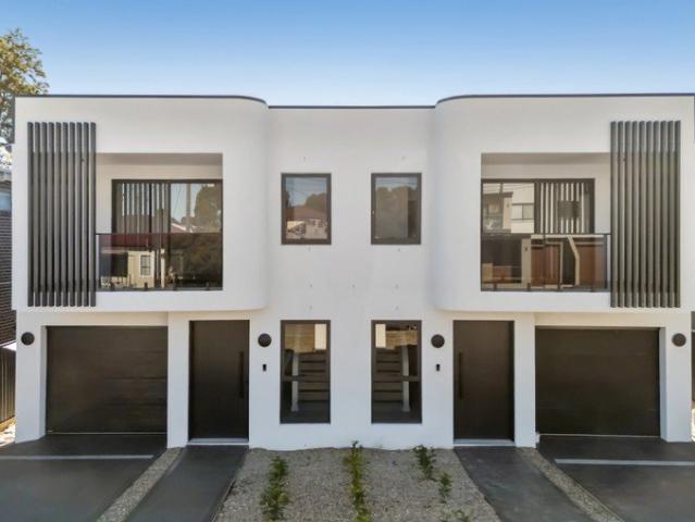 BRAND NEW DUPLEX