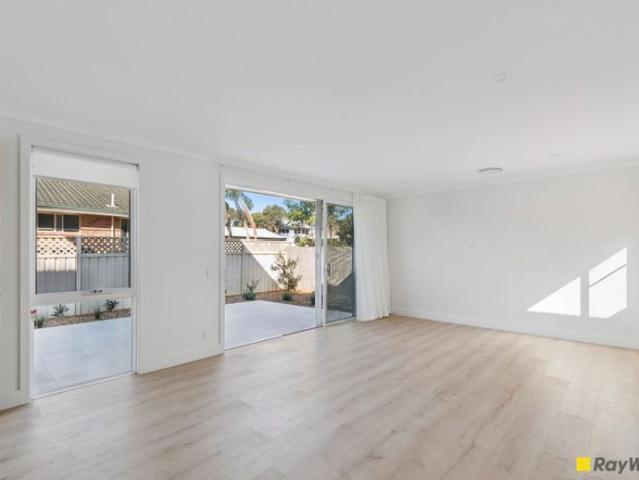 Brand new East Corrimal duplex full of modern conveniences