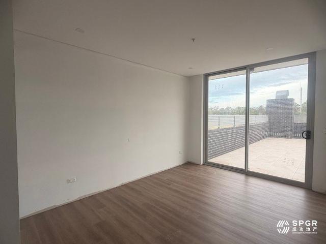 Brand New East Facing Luxury Apartment with Expansive Balcony!