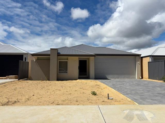 BRAND NEW EASY CARE MODERN FAMILY HOME