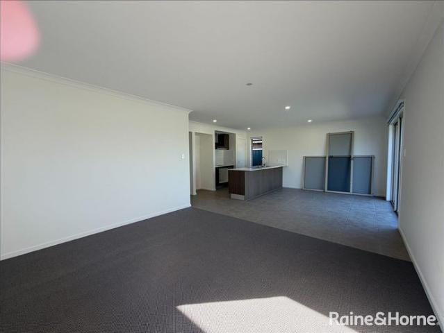 Brand New Easy Living in Evanston Garde[ns