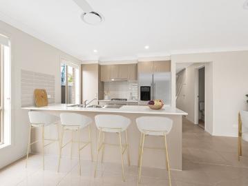 Brand New, Effortless Living in the Heart of Dora Creek!