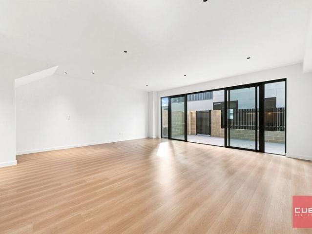 Brand New Extra Large 3 Level Townhouse – Low Maintenance Luxury in Boddington Gardens
