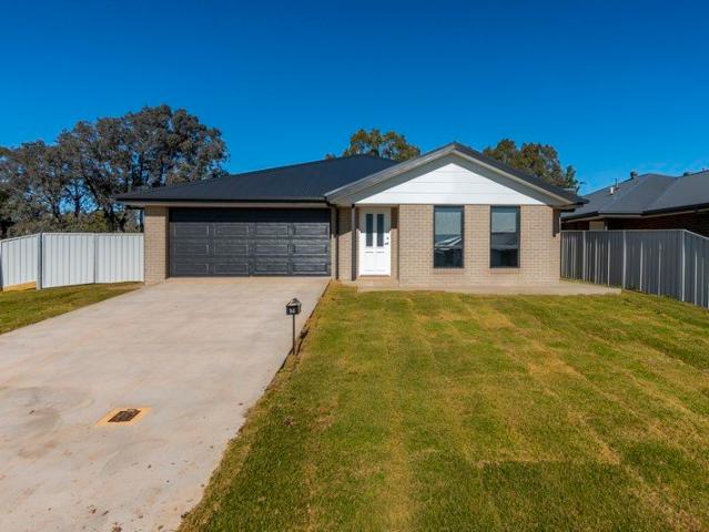 BRAND NEW EXECUTIVE HOME