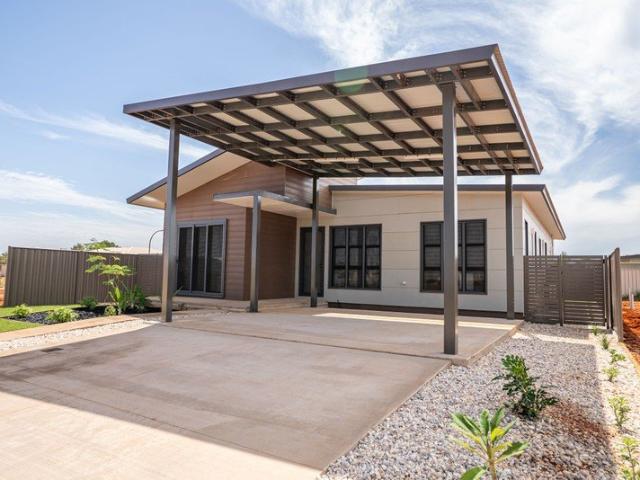 BRAND NEW EXECUTIVE HOME 4x2 in Osprey Estate