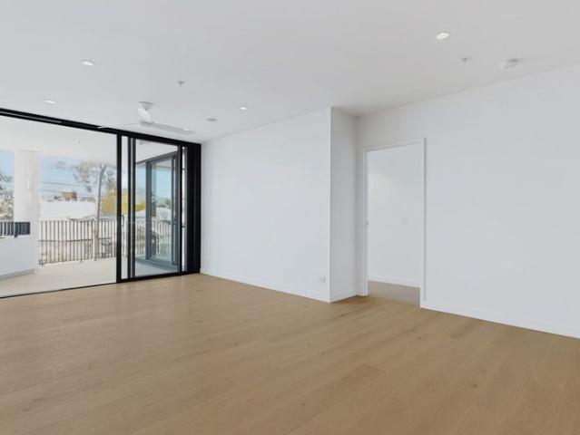 Brand New Executive 2 Bed, 2 Bath Luxury Apartment at Victoria Residences. Take the Walk Through Tour