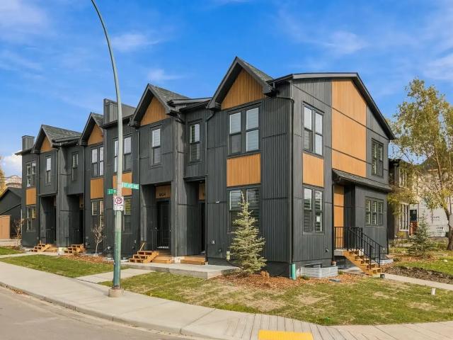 Brand New Executive 3 Bedroom Townhome in Capitol Hill — 3 Bedrooms Fourplex