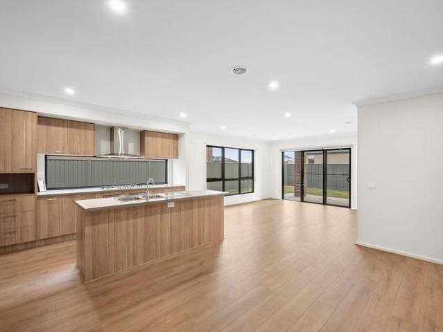 Brand new, expansive family home in ever popular Lara