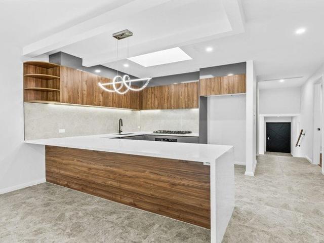 Brand New Four Bedroom Duplex in Bellbird