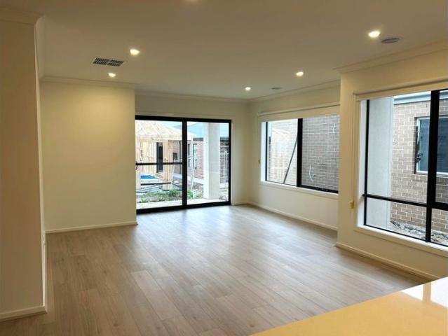Brand New Four Bedroom Family Home in Prime Clyde Location!
