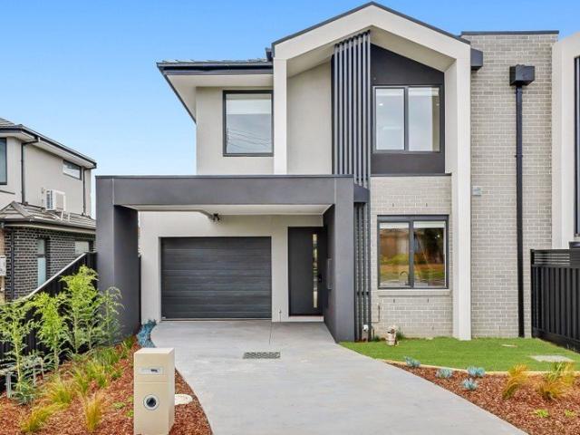 Brand New Four Bedroom Family Home in the Heart of Mordialloc