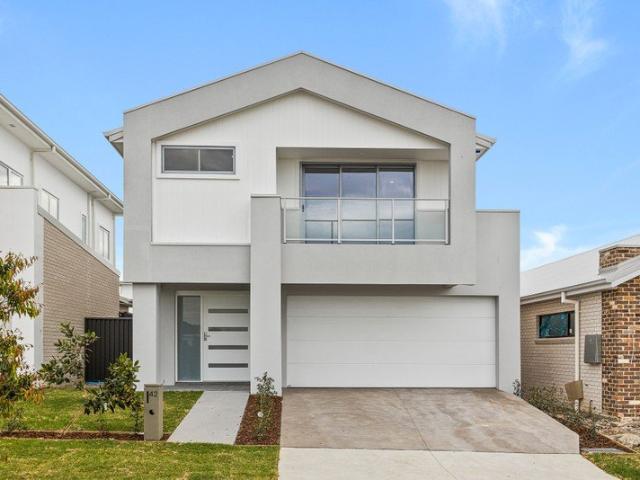 Brand New Four Bedroom Home in Calderwood!