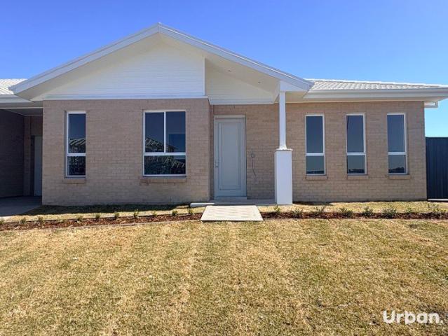 Brand New Four Bedroom Home in Lochinvar